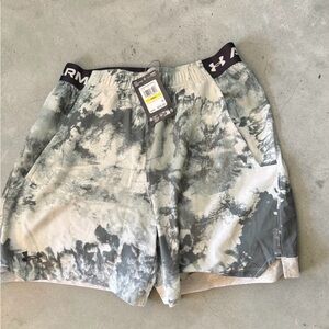 Under Armour Men’s Athletic Shorts in Gray and White Tie-Dye Print